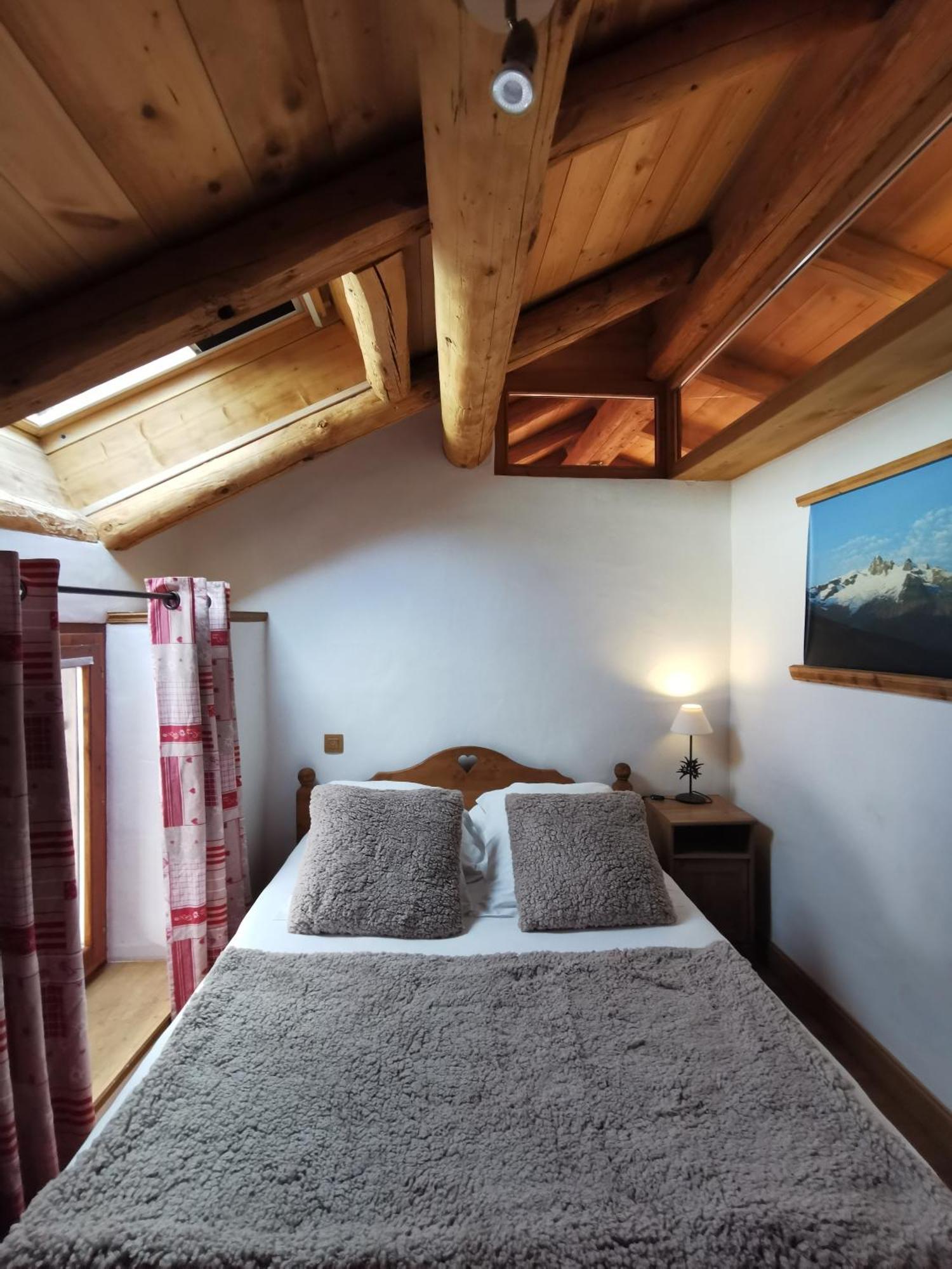 Hotel Restaurant Angival - Chambres Et Appartement ブール・サン・モーリス エクステリア 写真