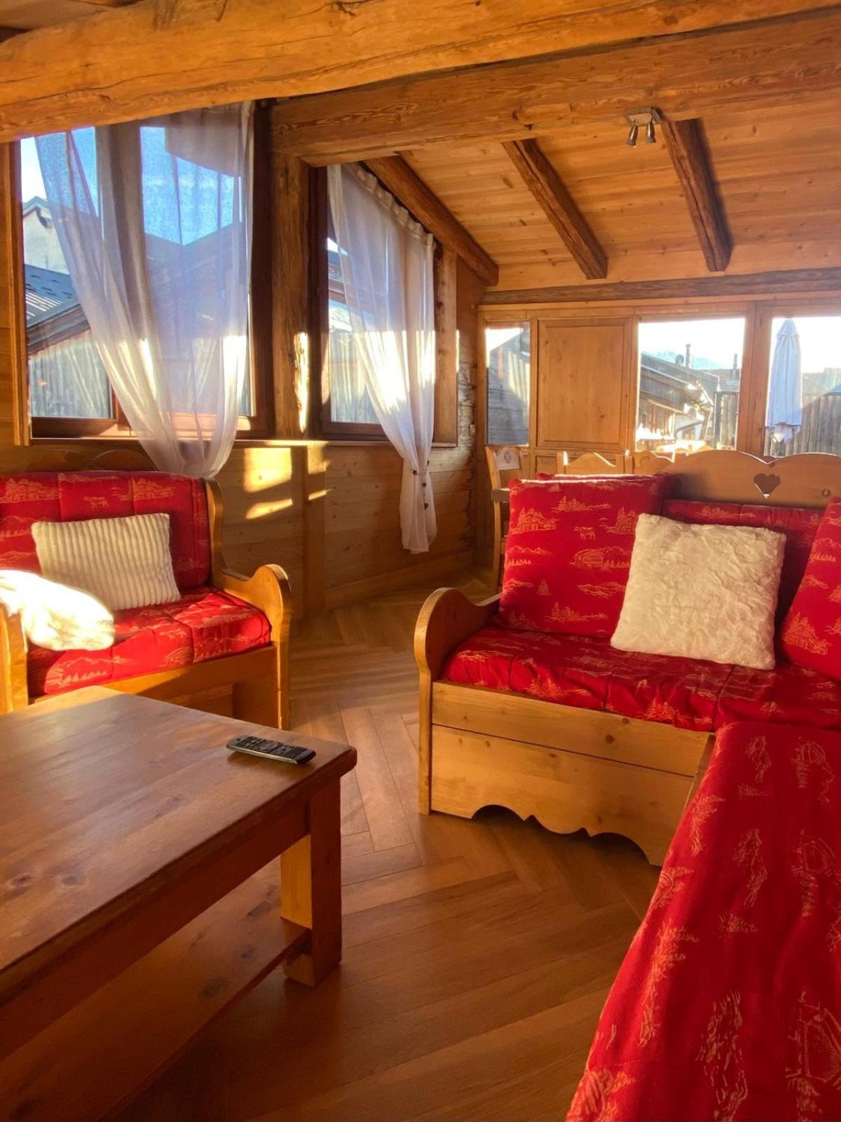 Hotel Restaurant Angival - Chambres Et Appartement ブール・サン・モーリス エクステリア 写真
