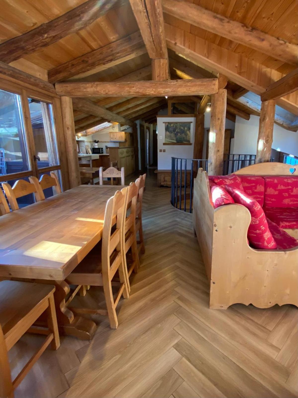 Hotel Restaurant Angival - Chambres Et Appartement ブール・サン・モーリス エクステリア 写真